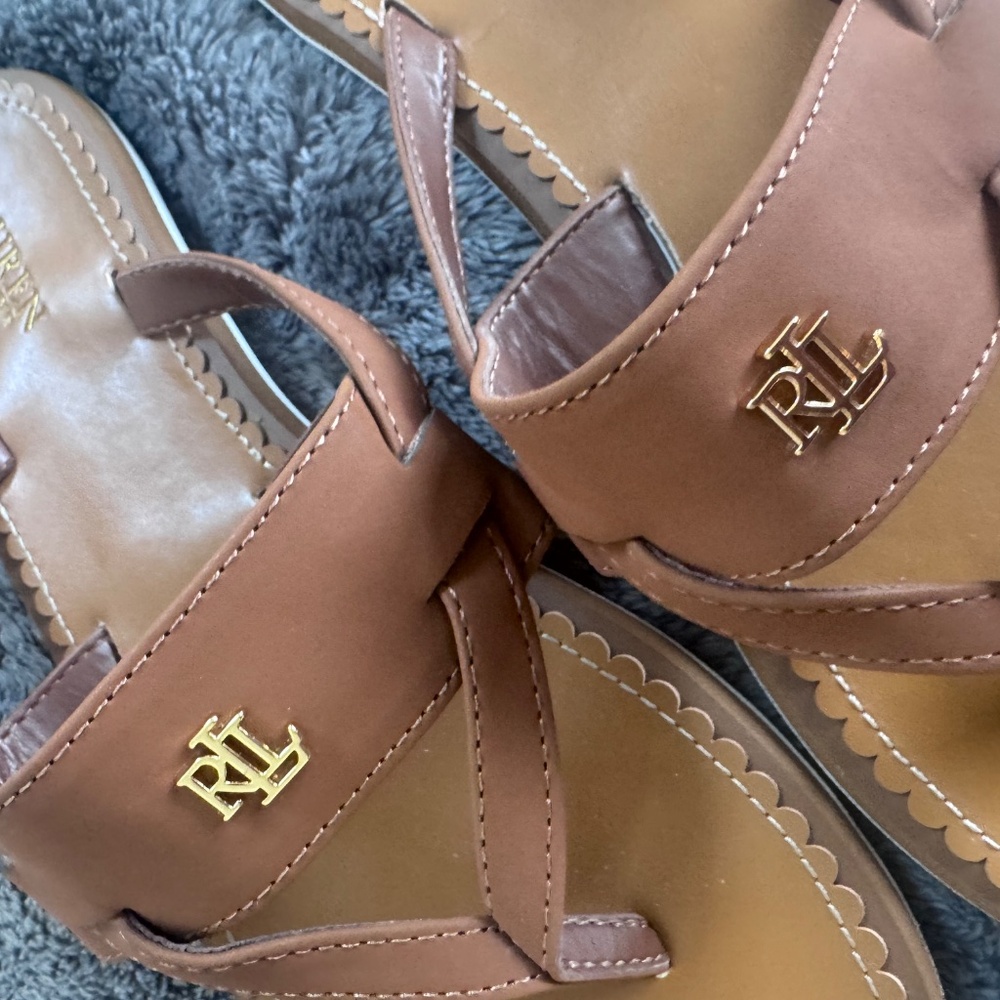 Lauren Ralph Lauren Sandals Brown Leather Thong Gold Logo Size 9 -  Classic Summ - Picture 8 of 11